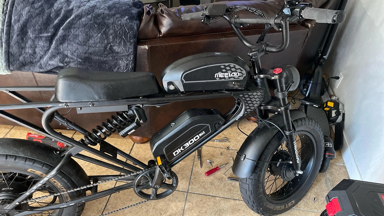 A Closer Look at the Long-Range MEELOD DK300 MAX Electric Bike