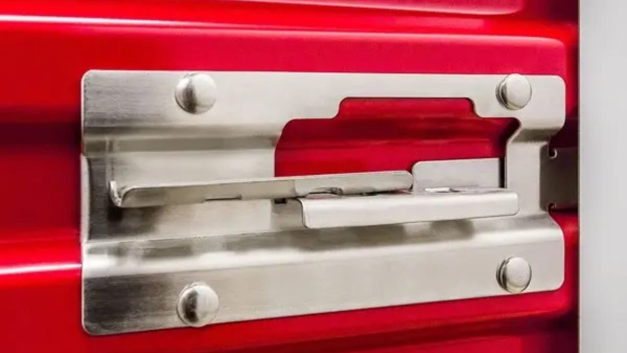 Ways To Use Stainless Steel Latches in Industrial Storage
