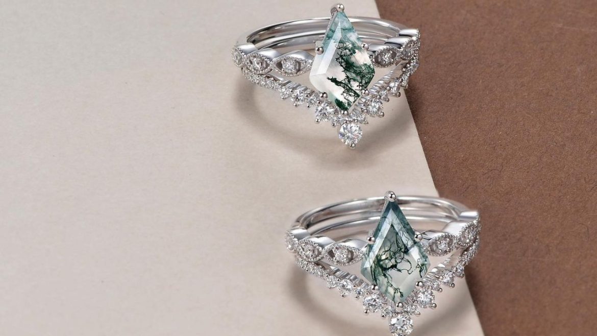 How-Felicegals-Ensures-Your-Engagement-Ring-Purchase-Is-Hassle-Free